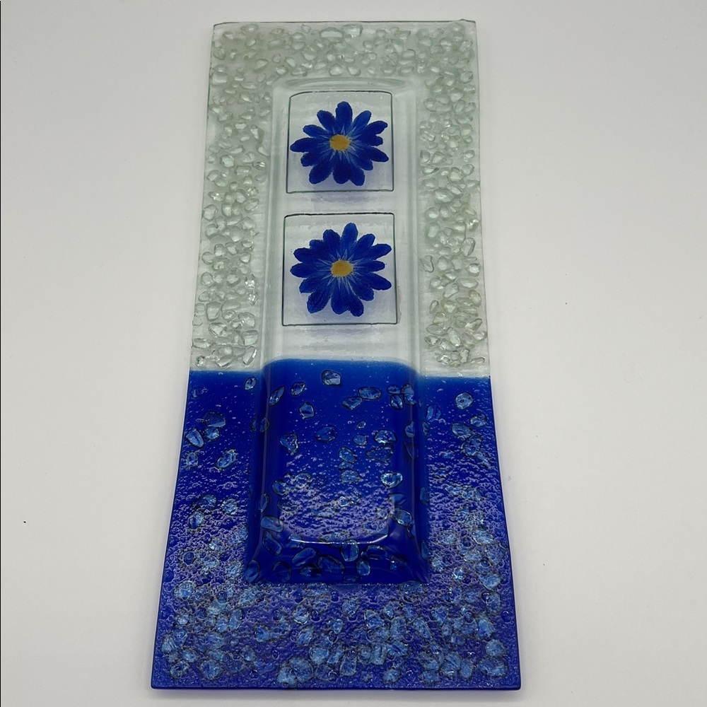 Fused Glass Art Tray Serving Platter with Pebble Finish and Blue Daisy Design - Picture 6 of 8